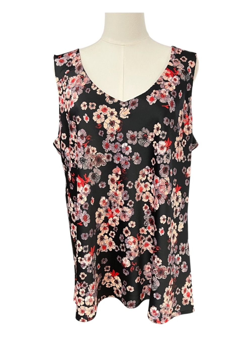 EUC Halogen Black Floral Sleeveless V-Neck Blouse Relaxed Fit | Size 1X